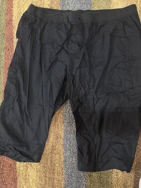 Women’s Black Drawstring Cargo Shorts 3XL